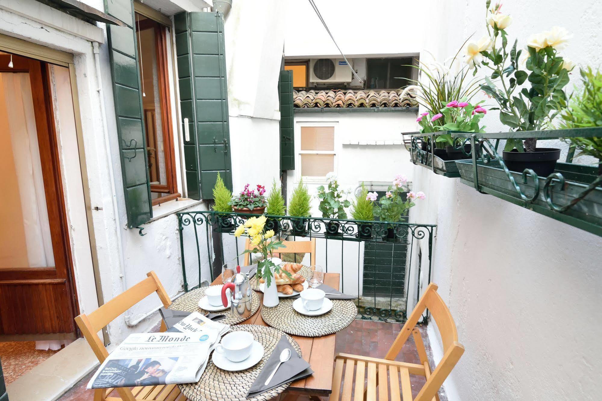 Venice Life Экстерьер фото